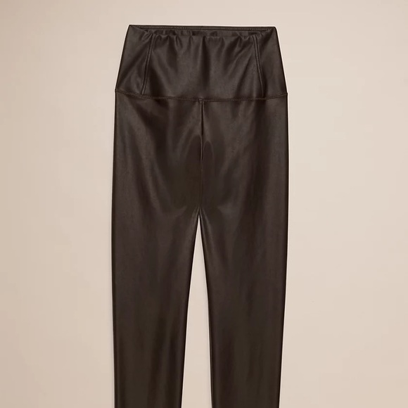Aritzia - Wilfred Free - High-waisted Vegan Leather leggings / Daria pant - Picture 10 of 10